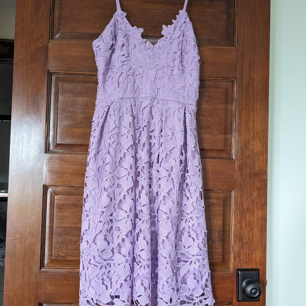 love...ady Lavender Floral Lace Midi Dress